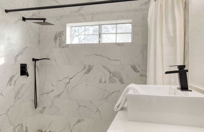 Views, Hot Tub, Firepit, Game Room, Playground Enchanted Forest by Avantstay - Foto 37