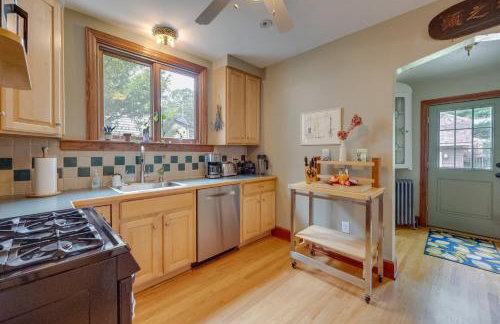 Ferndale Gem, Walk to Stores and Restaurants! - Foto 12