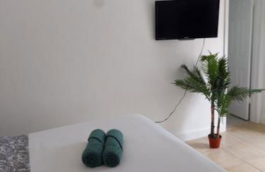 Singer Island Inn Studio/ Walk to the Beach - Foto 4