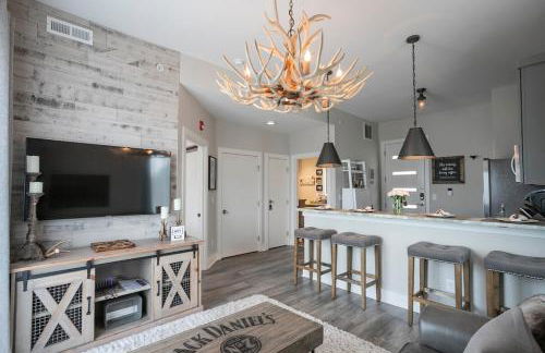 Downtown Luxury Condo at The Southern Belle - Foto 1
