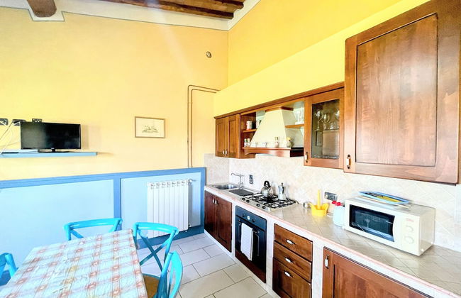 Apt 5 Aircon, Wifi, Infinity Pool, Jacuzzi, Gardens Incredible! Sleeps 4 - Photo 17