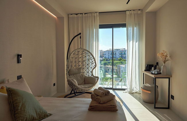 White Coast - Photo 18