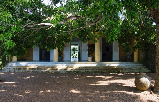 Historically Important Architecturally Stunning Hilltop Villa - Photo 43