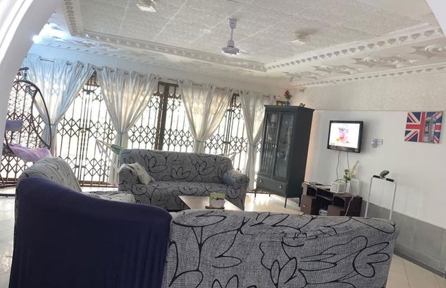 Sleeps8- Private Secure Parking- Garden- Aircon - Foto 13