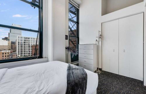 West Loop - City Views With In & Out Parking 6 - Photo 27