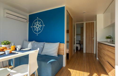 AQUA RESORT GIULIANOVA - Houseboat Experience - Photo 9