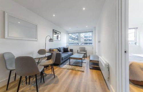 Modern 1 Bedroom Apartment in East Grinstead - Photo 5