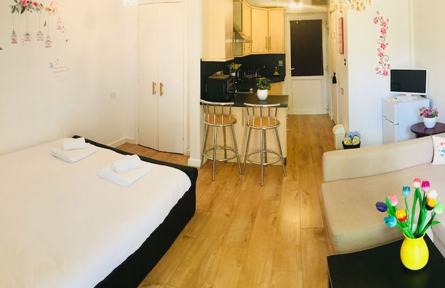 Oxford Private Studio - Parking - Photo 7