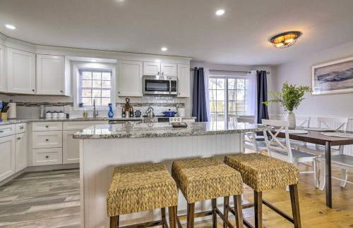 NEW! Updated Mystic Home w/ Sauna, Hot Tub & Deck - Foto 30