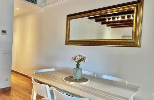Bright & Spacious Family Flat in Central Barcelona - Foto 3