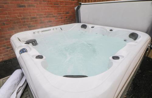 Courtyard View - Photo 25