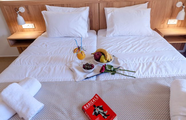 Lotus Hotel Apartments - Photo 2