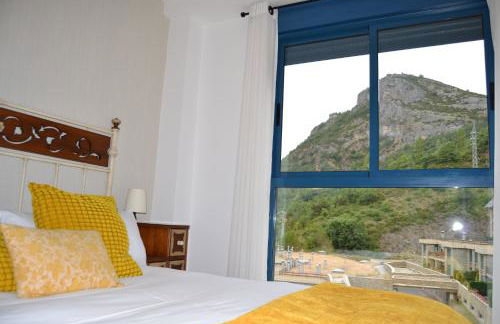 Ventanal de Saras Petfriendly Garaje Trastero y Chimenea - Arafita Apartamentos - Photo 36