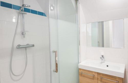 Tipoz'Immo - Maison de la Baie - vue mer et accès direct à la plage - animaux bienvenus - wifi inclus - linge inclus et lits faits - terrasse et jardin clos - parking gratuit - proche des commerces et des attractions touristiques - Foto 20