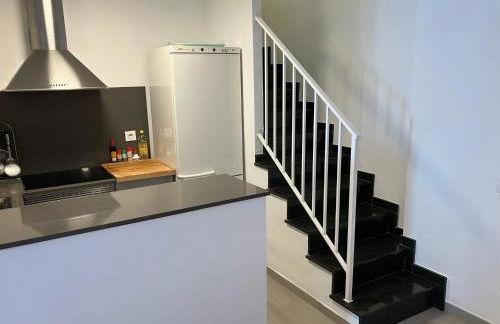 Costa Dorada Beach Villa with Shared Pool and Terrace - Foto 11