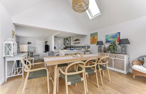 East Winds, West Wittering - Photo 9