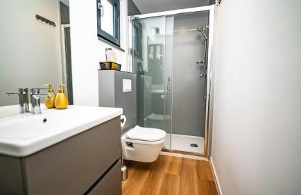 2-Bed House Sleeps 4 Jacuzzi 50 meters to Beach - Foto 27