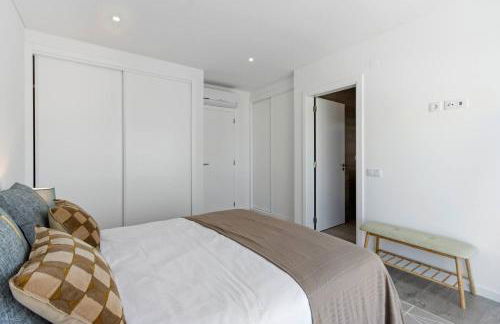 Modern Villa with Private Pool Near Baleal Beach - Photo 9