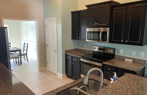 Gone Coastal! Large Heated pool home 30 min from beaches! - Foto 19