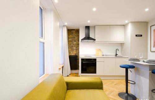 Herringbone at The Heim - Photo 12