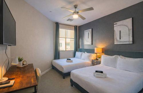 Bright 1BR Uptown Biltmore Gym Pool Parking WD - Foto 5