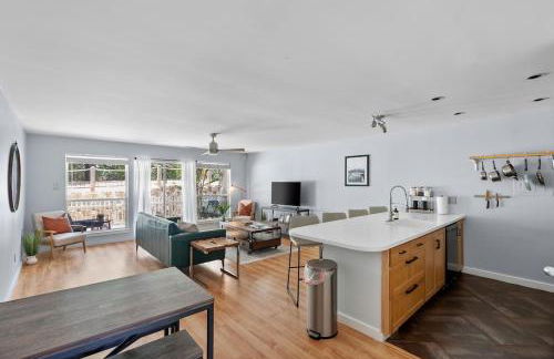 Minutes to ACL Downtown Retreat - Pool & Lake Access - Foto 19