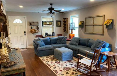 Cozy Texas Cottage Ideal for Weekend Getaways from Austin - Foto 2