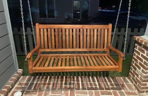 Luxury 5 BR 4 Bath, Hot Tub, Outdoor Kitchen, Across Street from Kyle Field! - Foto 28