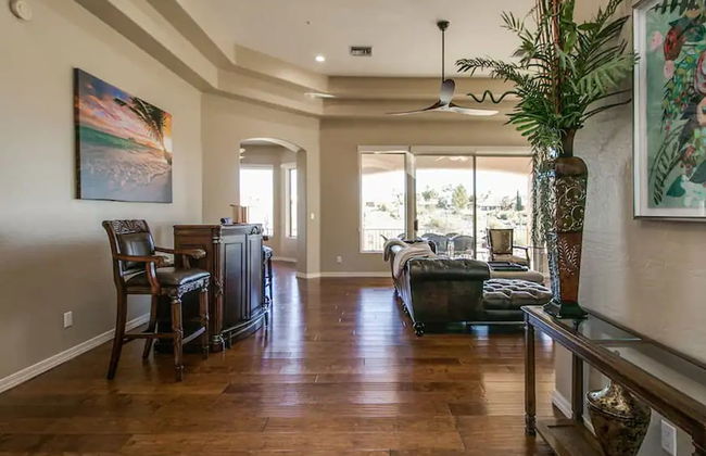 Fabulous 4-bdrm W/breathtaking Views & Pool! - Foto 26