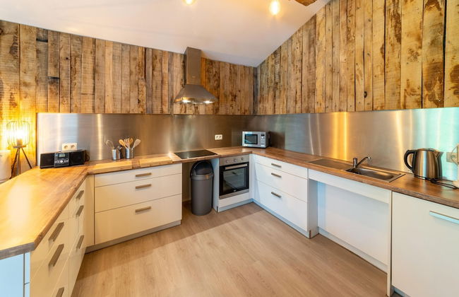 Lush Chalet Near Lake of Butgenbach - Photo 12