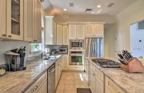 Spacious Pass Christian Home with Pool and Boat Launch - Foto 5