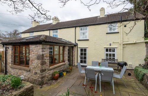 Vauxhall Cottage, Chepstow - 4 Bedroom Pet-Friendly Home with Private Fenced Garden, Walk to Town and Castle - Foto 15