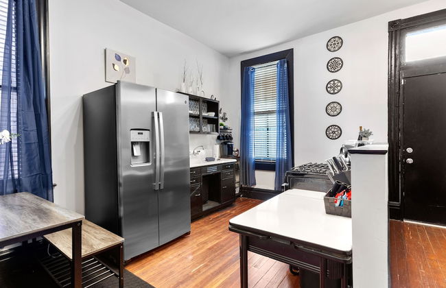 Charming Studio on Cherokee Street - JZ Vacation Rentals - Photo 27