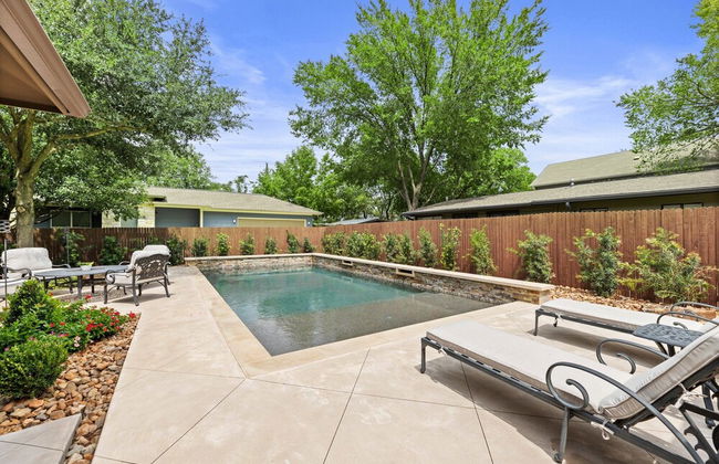 Large South Austin Home with a Pool - Foto 21