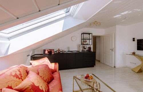 Ferienwohnung König Ludwig - Modernes Design-Apartment für Paare und Genießer am Starnberger See by LIVARIA - Foto 15