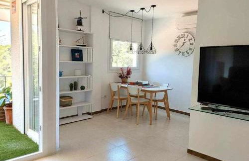 Apartamento recién reformado con piscina y AC - Foto 12