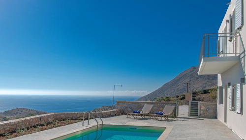 Tranquil sea view villa with private pool, just 2km from the beach! - Foto 3