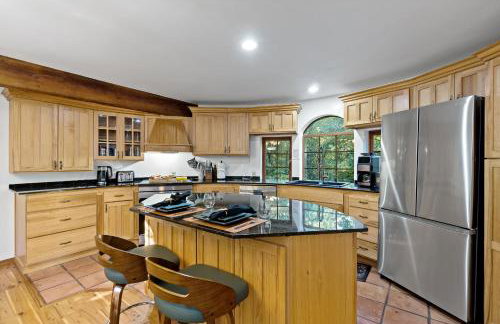 Magical Retreat at the Enchanted Vashon Castle - Foto 18