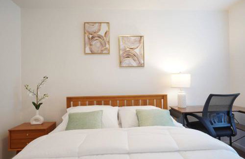 1King1Queen w/SmartTV, Wifi & FullyStocked Kitchen - Photo 18