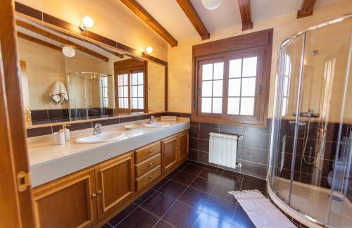 Gredos Abantera - Photo 17