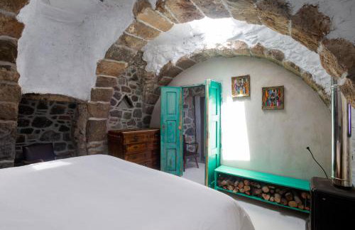 My Old Stone House in a 2 000 sqm private garden with Fab Glamping Tent - Photo 29