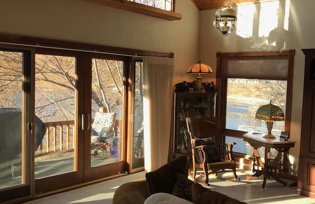 Inn on Bigfork Bay Queen Suite - Photo 10