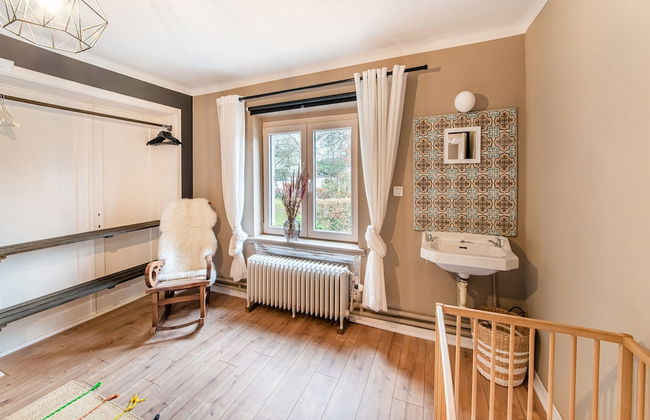 Beautiful Group House With Large Garden - Photo 8