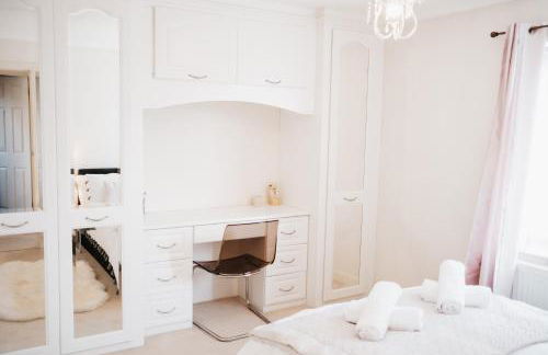 Booker Avenue House - 4 bedroom house with garden and parking - Foto 18