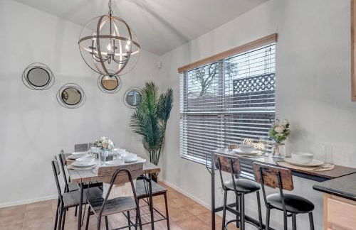 Chic Poolside Oasis - Karaoke - BBQ - Games - Foto 14