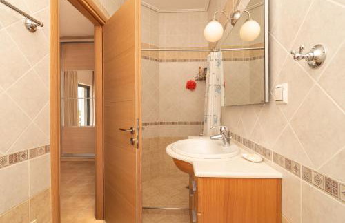 Marika Seaside Villa - Photo 14