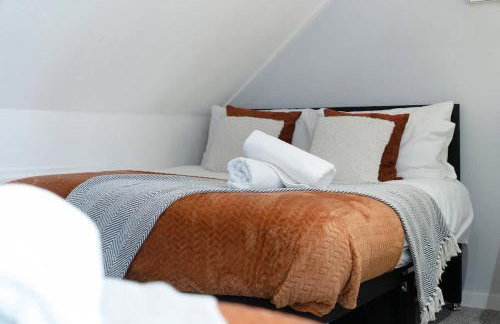 Spacious 4BR on Leafield Rd - Photo 44