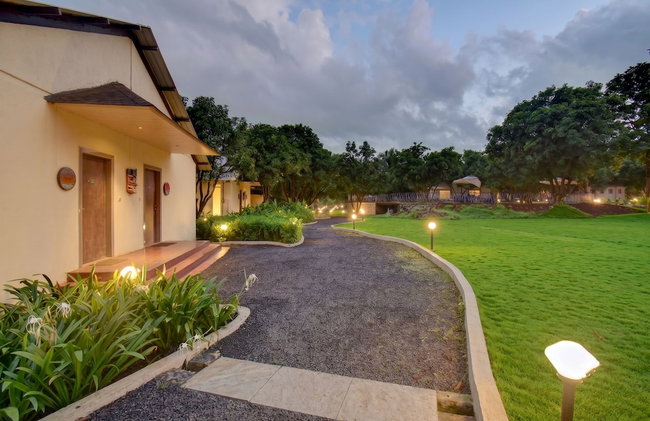 Tiki Farms – Polynesian Boutique Resort, Karjat - Foto 11