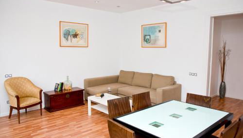 Claris Apartments - Photo 5