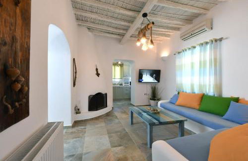 Patriko Family House - Photo 26